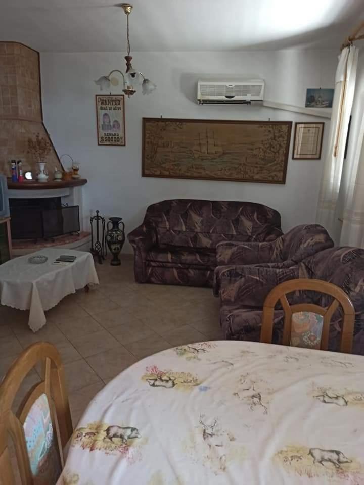 Seaside Dunka Apartment Martinšćica Chambre photo